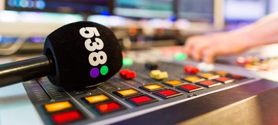 Dennis Ruyer met 538 TOP 50 terug in programmering Radio 538